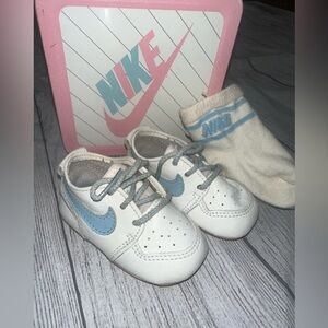 Vintage 1986 Nike “Sweet Dreams” Shoes